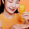 FRAIJOUR YUZU HONEY ANTI-MELA CAPSULE MASK model in hands